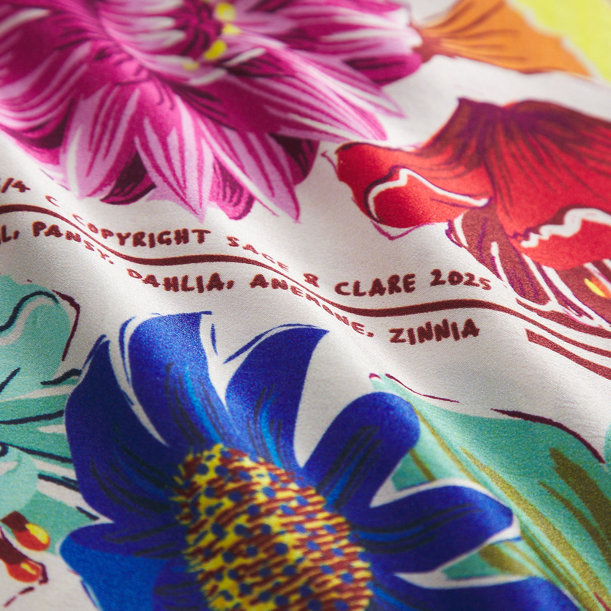 Ines Silk Pillowcase - Porcelain Standard