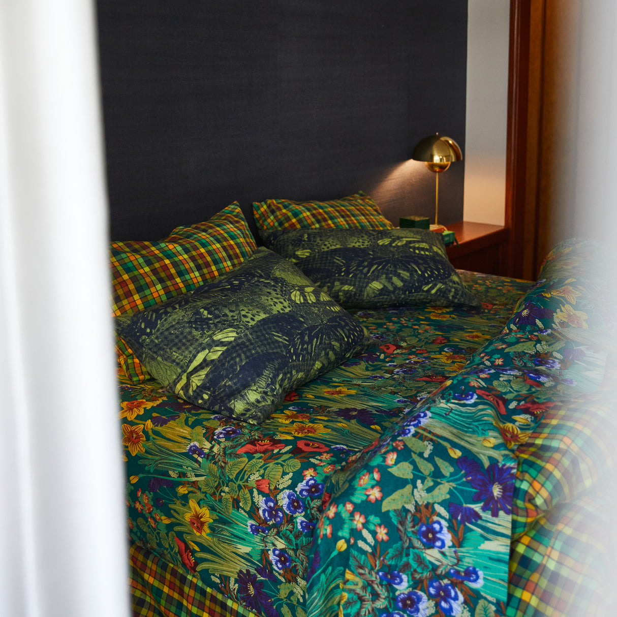 Emilia Linen Pillowcase Set - Ink Standard