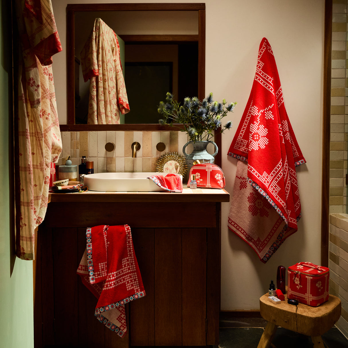 Bonny Hand Towel - Poppy