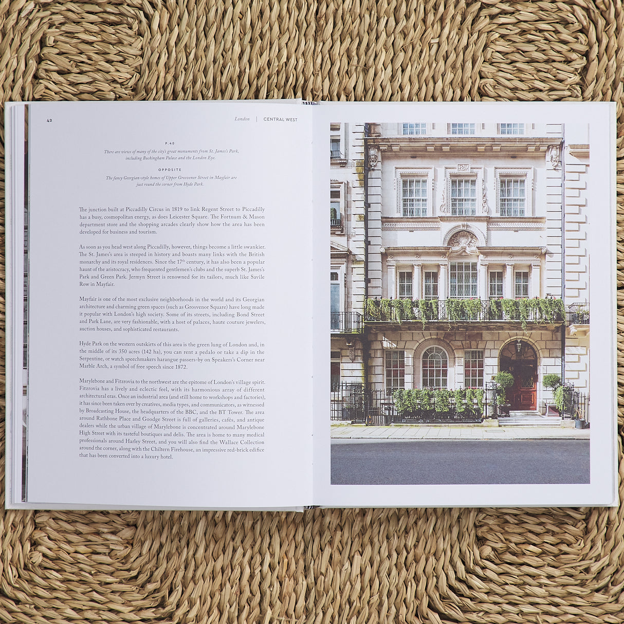 London: The Extraordinary Guide