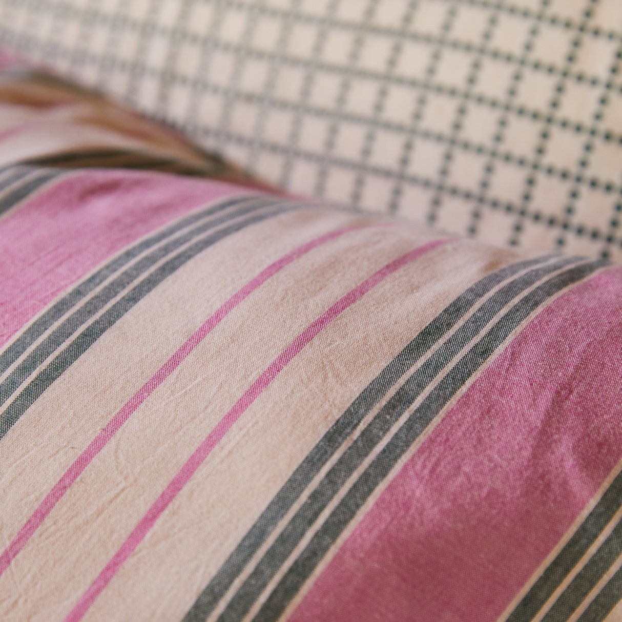 Brigitte Cotton Pillowcase Set - Fuchsia Standard