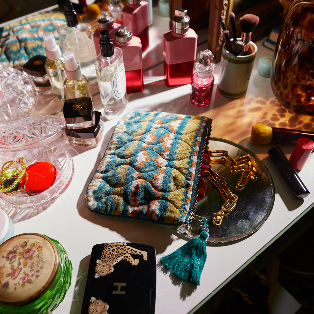 Arlette Velvet Pouch