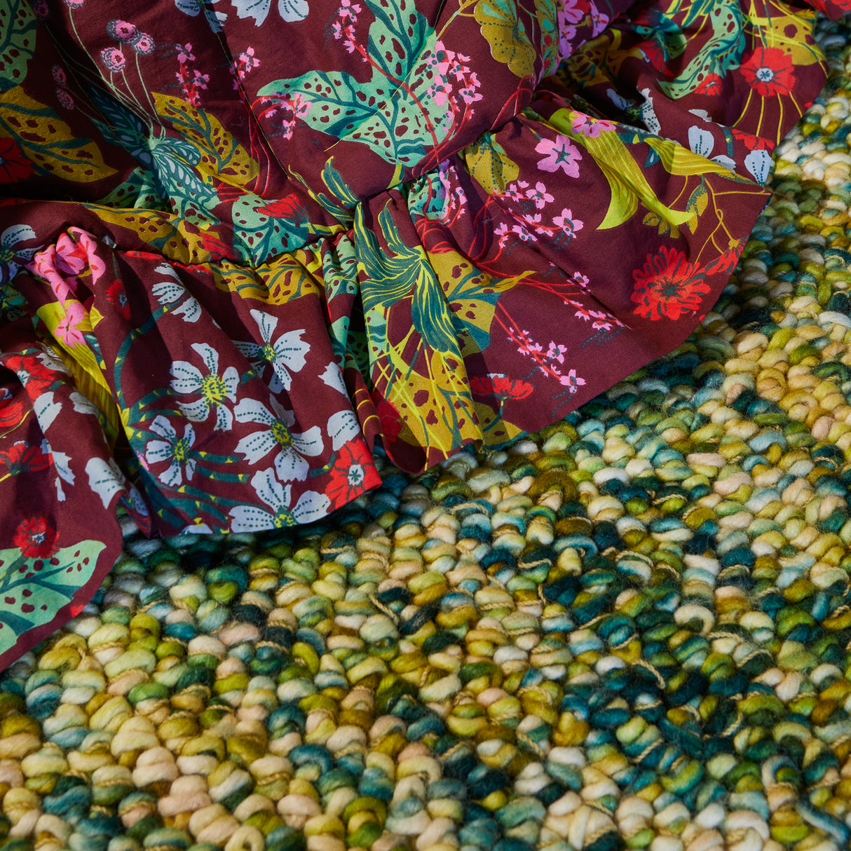 Capi Knot Rug - Olive 150 x 210 cm