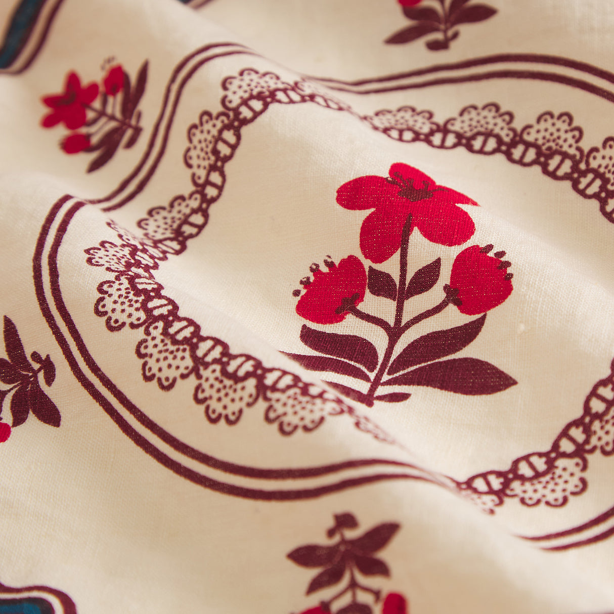 Remi Table Cloth