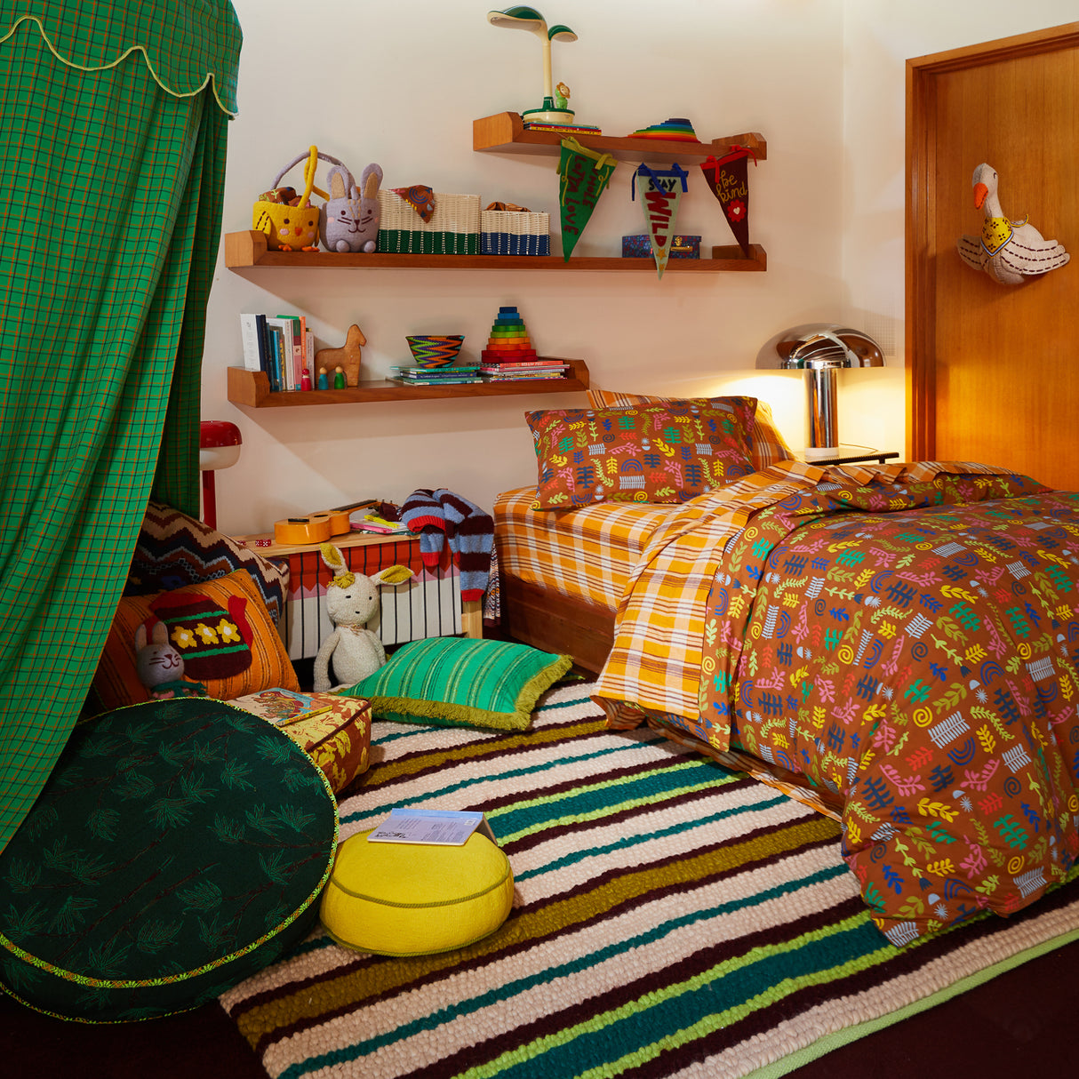 Dana Round Cushion - Medallion Feather Insert