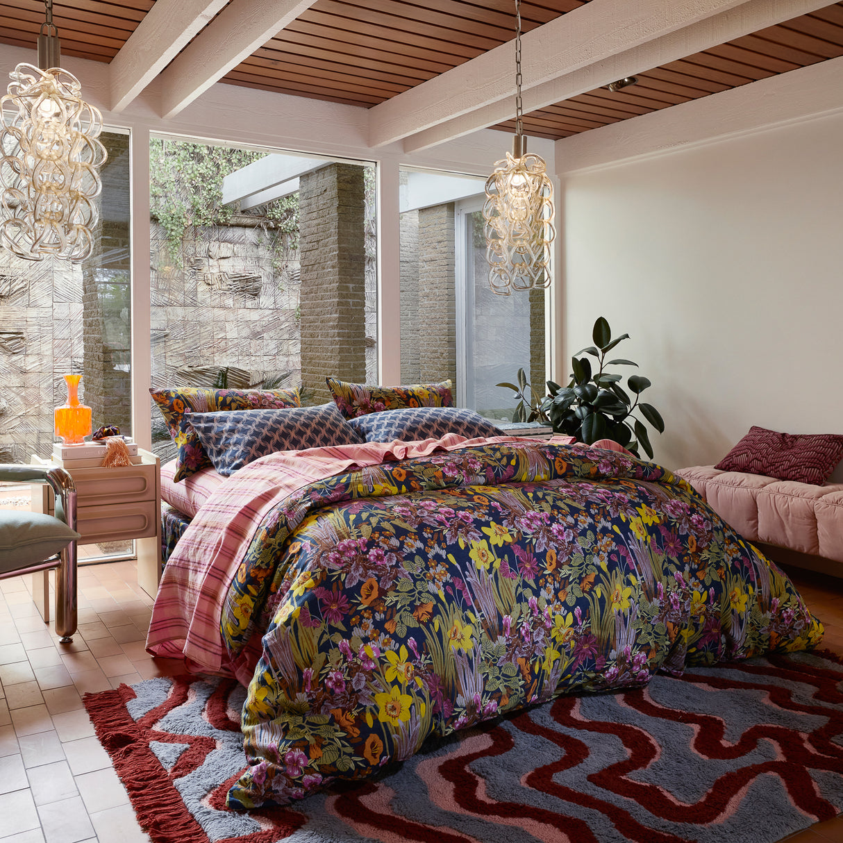 Babette Linen Quilt Cover - Ink Queen