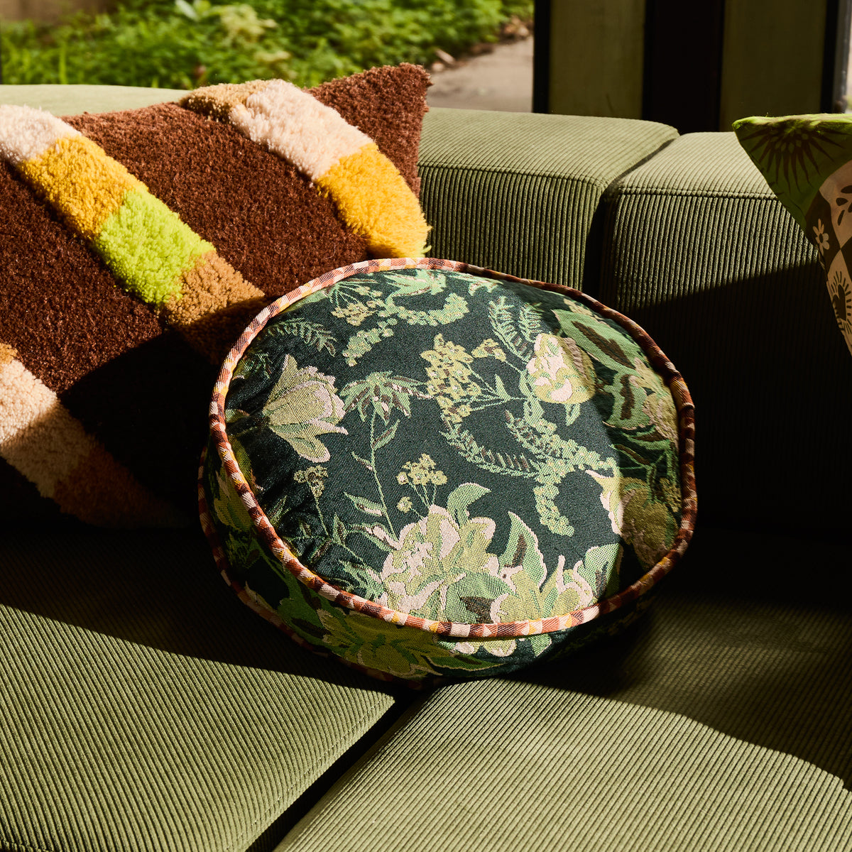 Sierra Round Jacquard Cushion Feather Insert