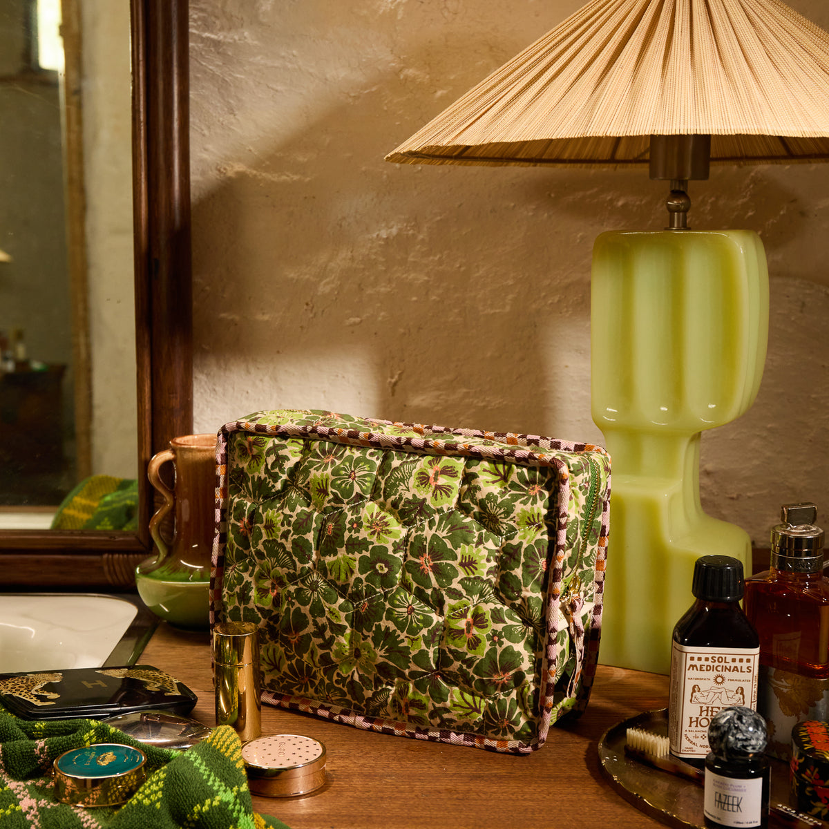 Magnolia Vanity Bag - Cactus Green