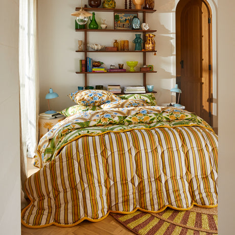 Margaret Scalloped Coverlet