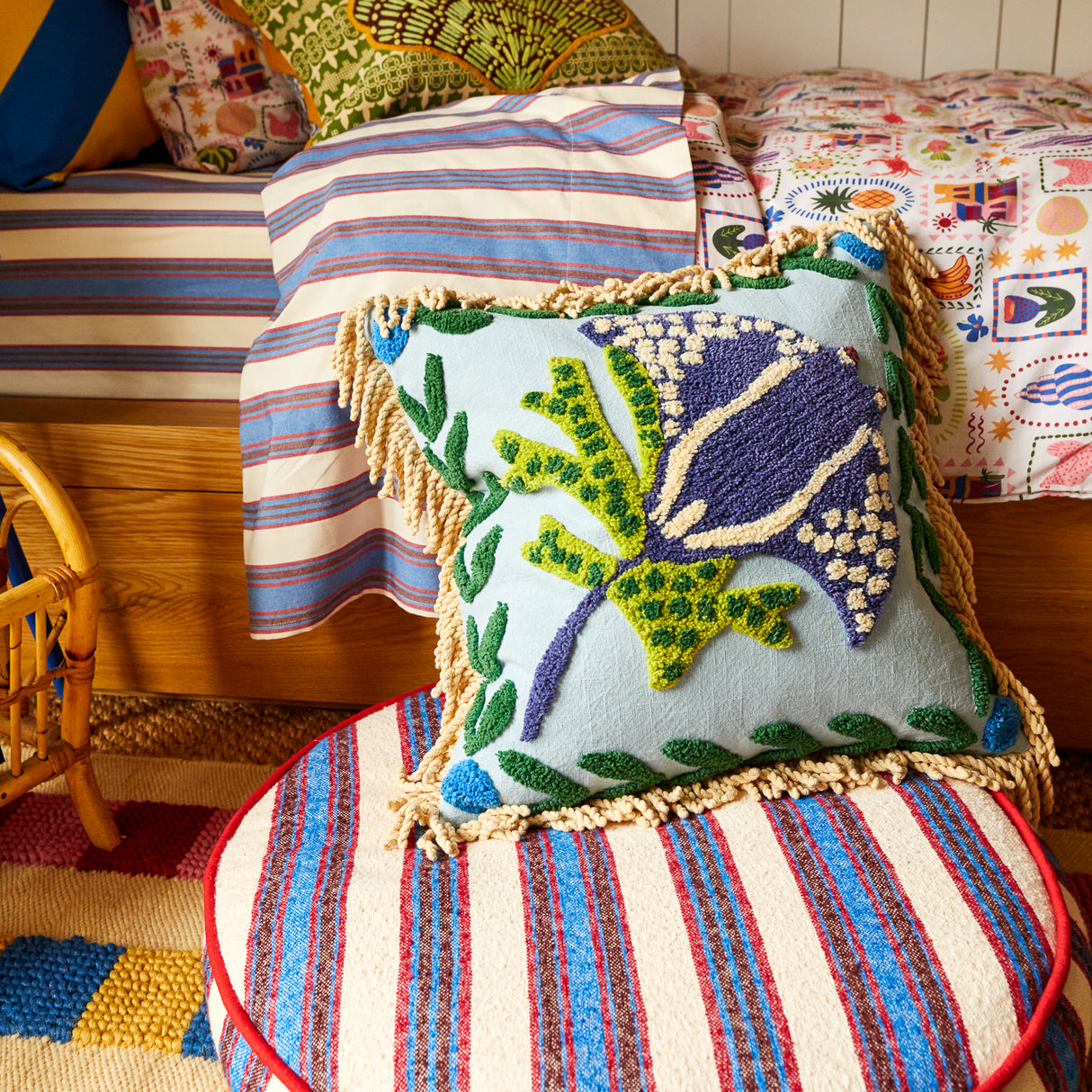 Leone Tufted Cushion Feather Insert