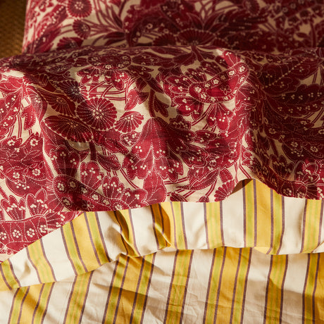 Lucia Linen Sheets - Crimson Fitted Sheet / Queen