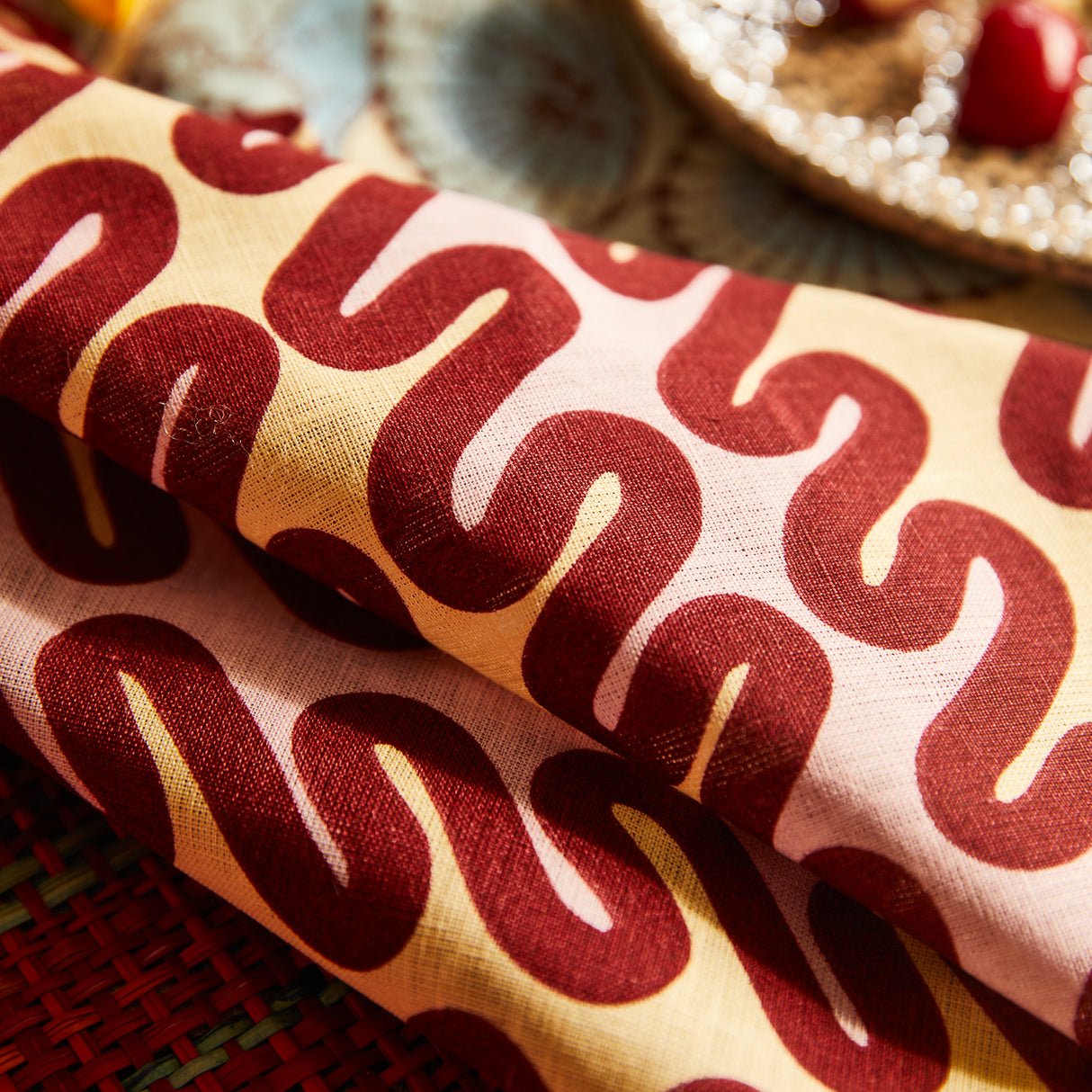Lucia Napkin Set - Crimson