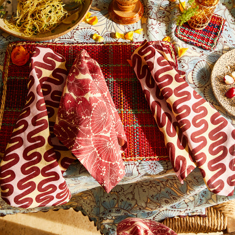 Lucia Napkin Set - Crimson