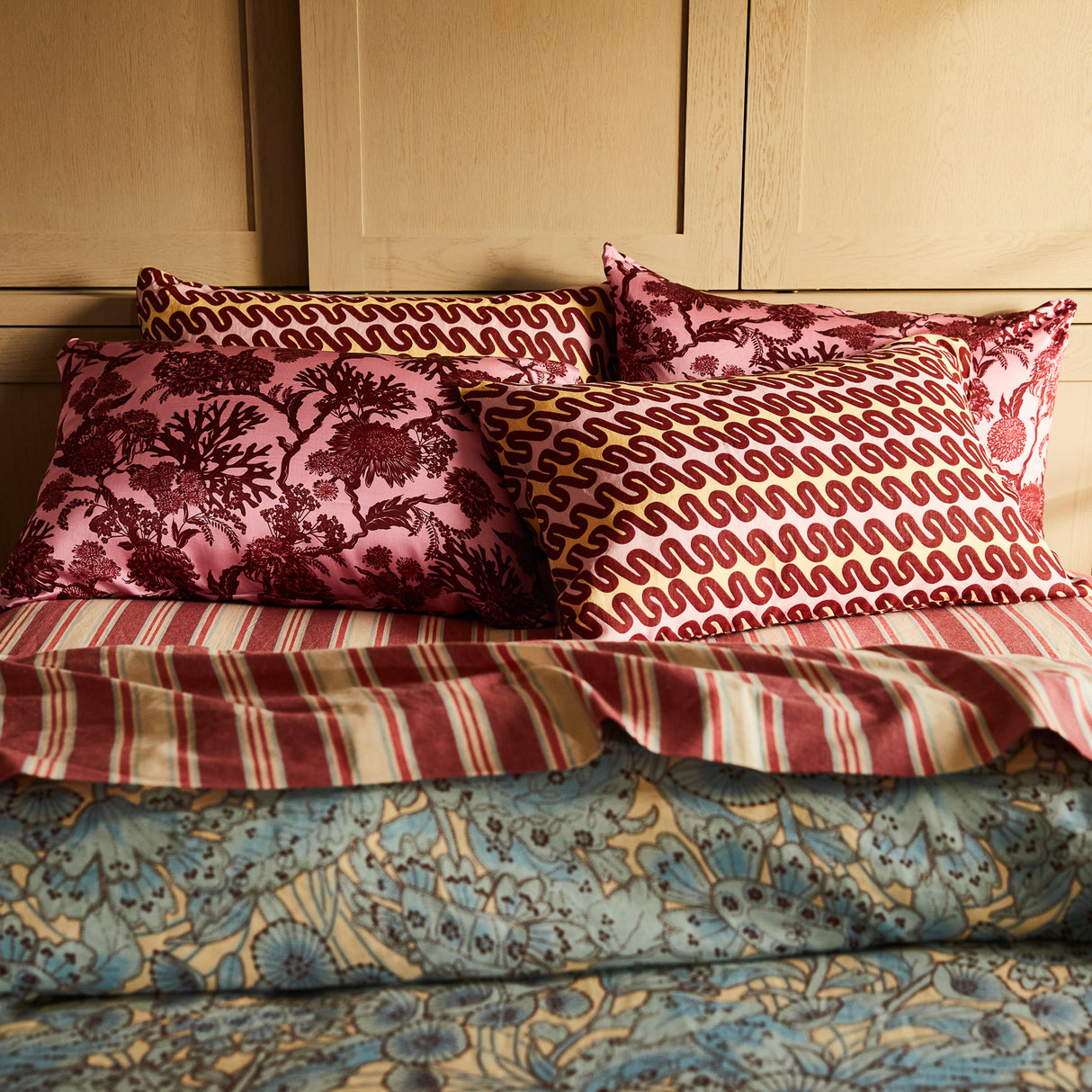 Marzia Linen Pillowcase Set - Orchid Standard