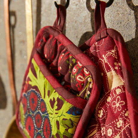 Cora Pot Holder Set