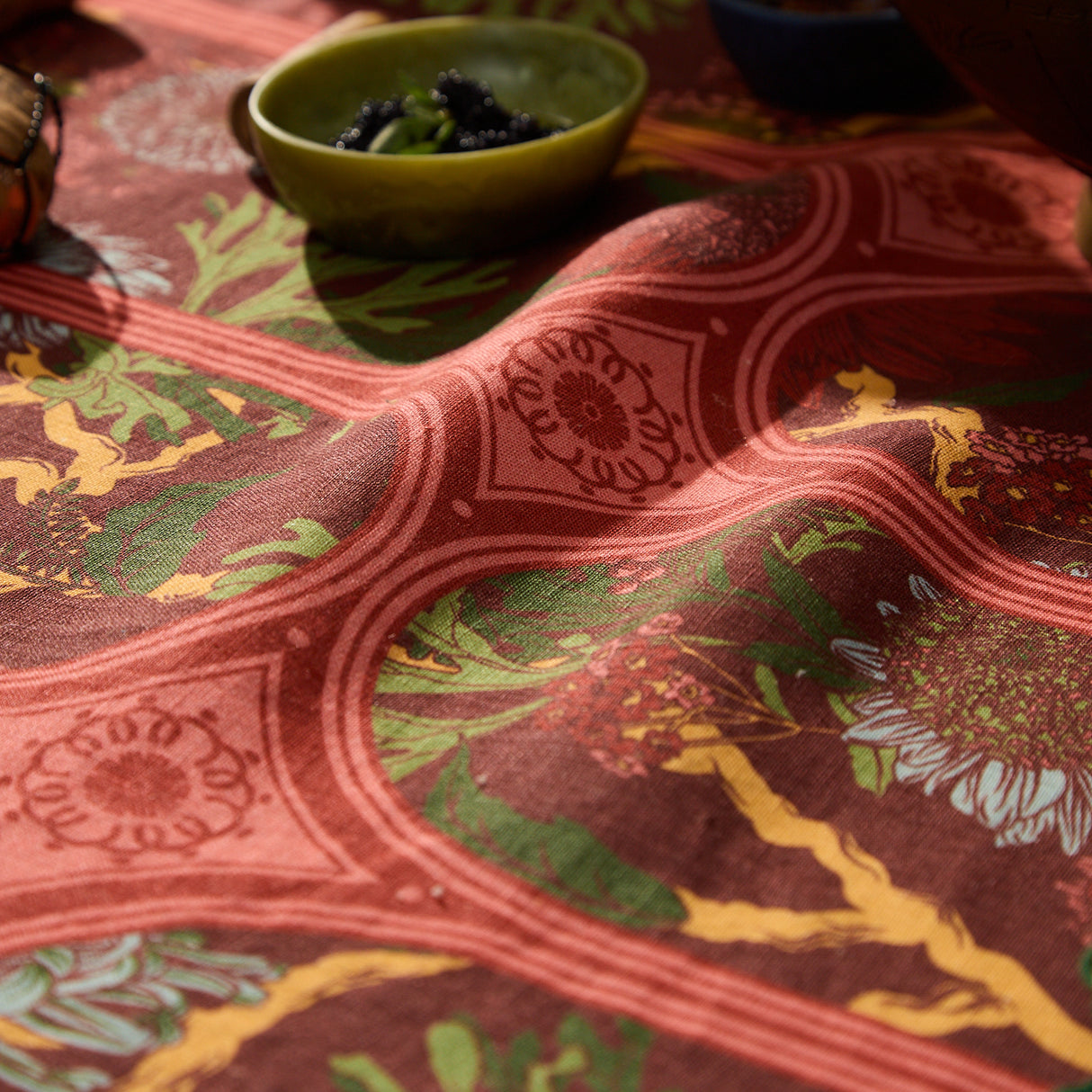 Naia Table Cloth