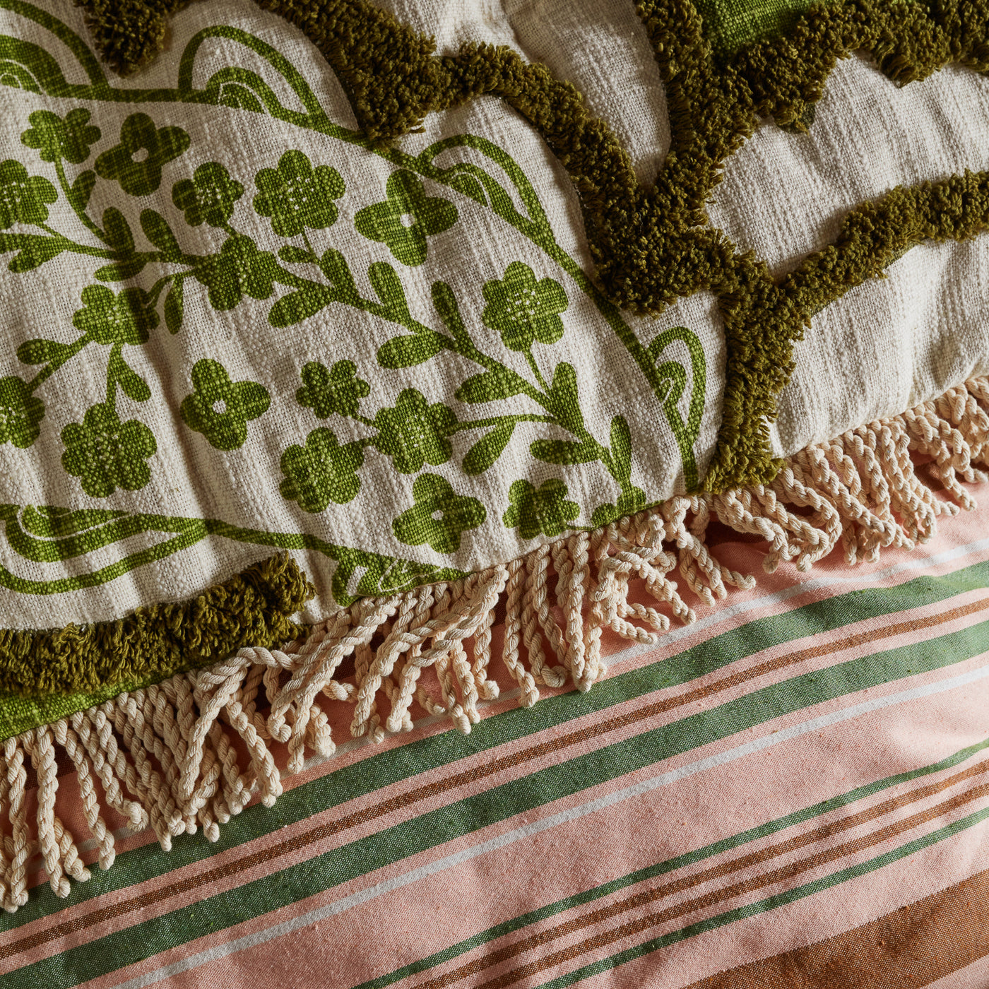 Lata Tufted Blanket