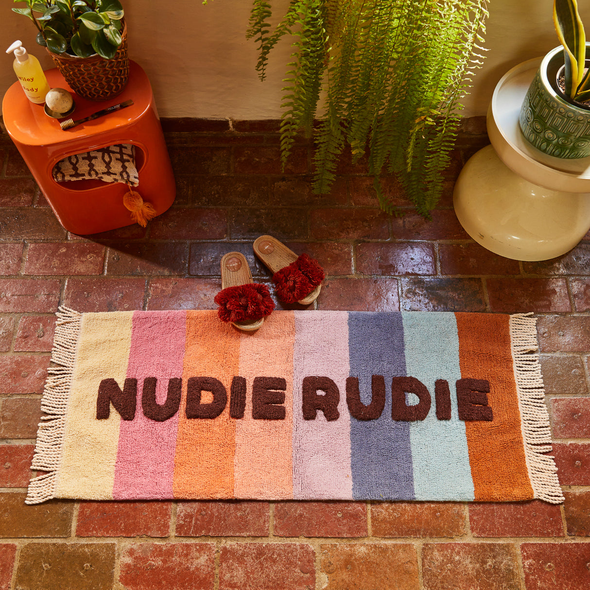 Valli Nudie Rudie Bath Runner