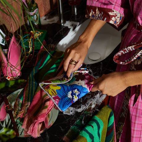 Ines Silk Pouch - Porcelain