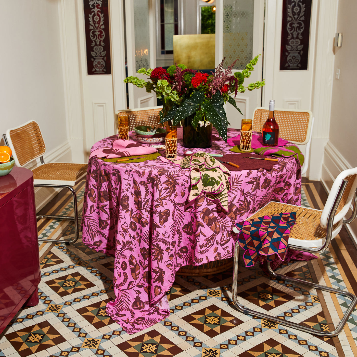 Safia Linen Table Cloth